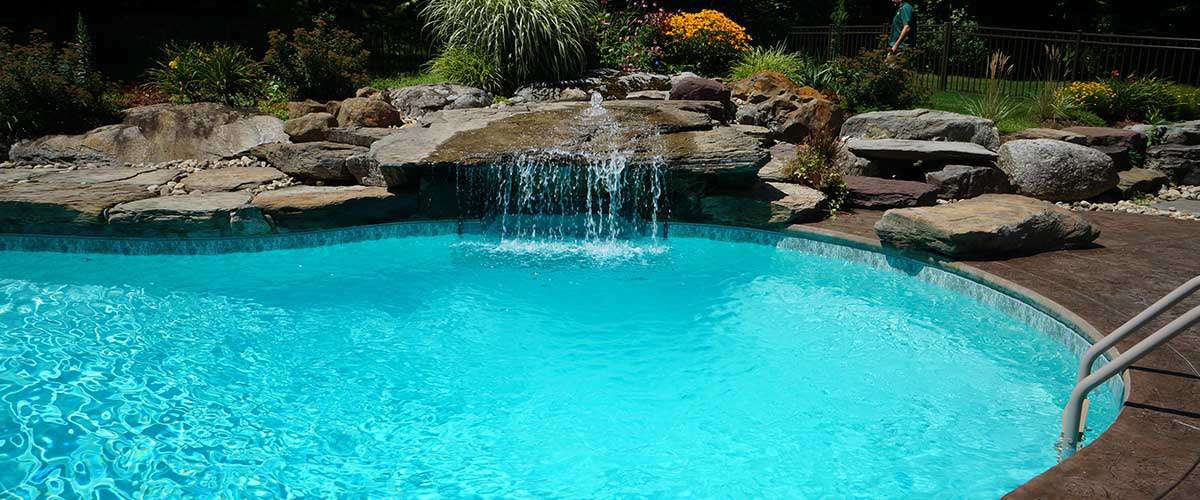 Ease up your pool installation with a professional contractor